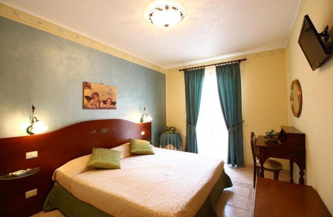 Camera da letto.jpg - Pacchetto Residence Marisa + Volo - lampedusa 22665