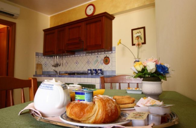 Cucina con colazione.jpg - Pacchetto Residence Marisa + Volo - lampedusa 22668