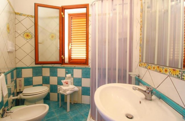 Bagno.jpg - Pacchetto Residence Marisa + Volo - lampedusa 22676