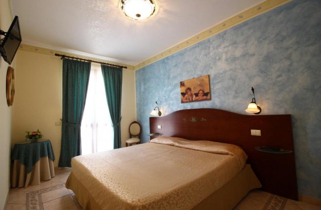 Camera da letto 2.jpg - Pacchetto Residence Marisa + Volo - lampedusa 22677